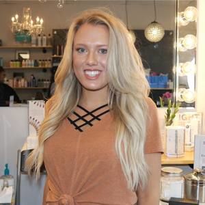 Meet your Posher, Cherrie